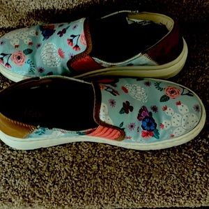 Ariat size 7 Sneakers